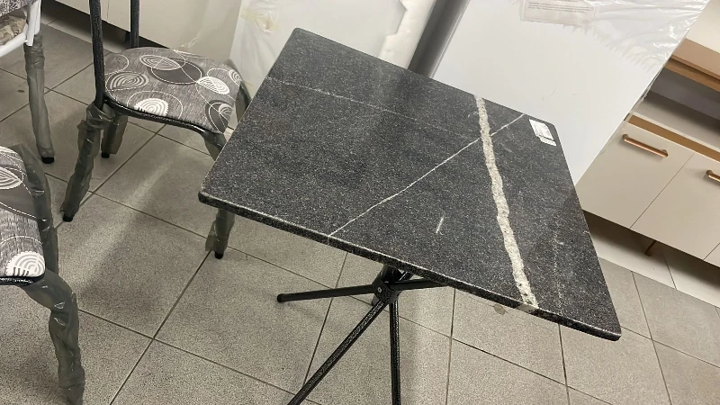 Mesa Kelly quadrada 70 x 70 cm - Paonanda